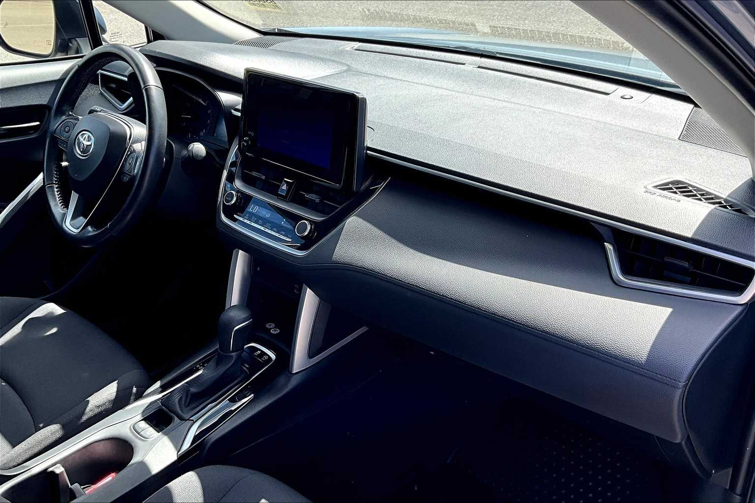 2023 Toyota Corolla Cross LE - Photo 14