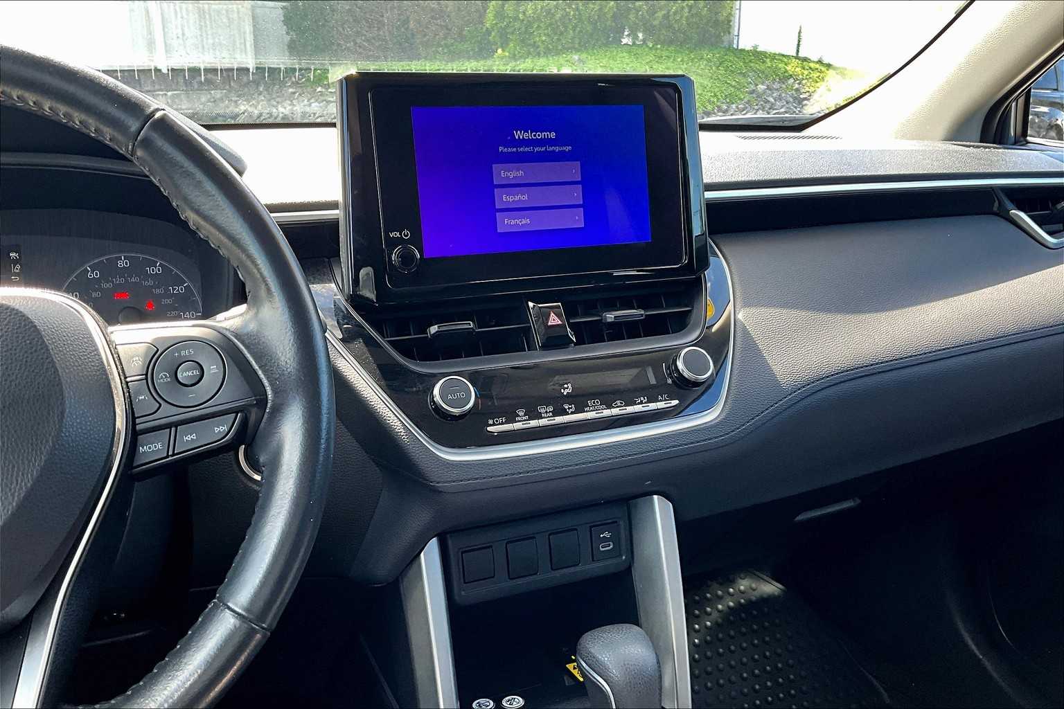 2023 Toyota Corolla Cross LE - Photo 18