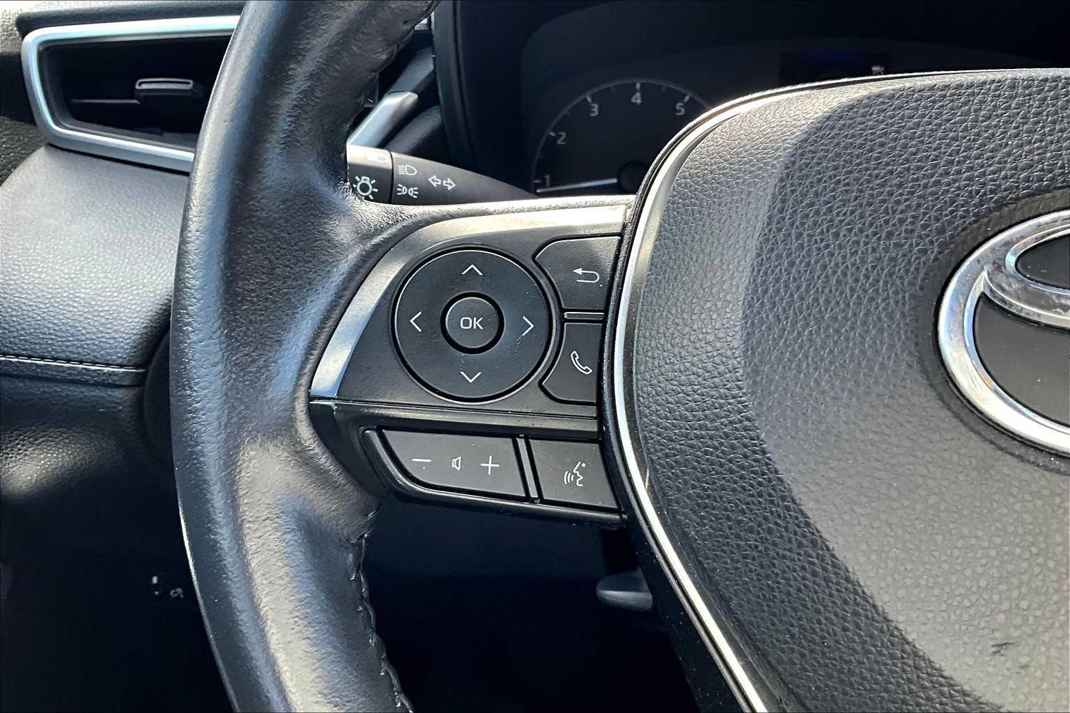 2023 Toyota Corolla Cross LE - Photo 23