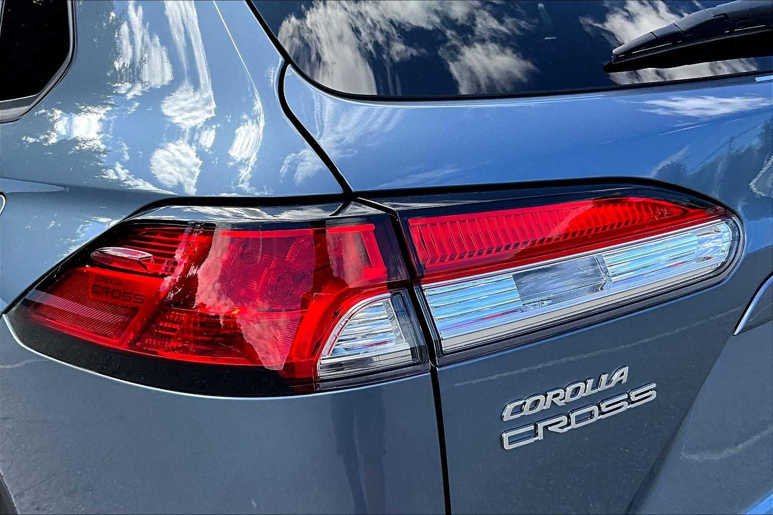 2023 Toyota Corolla Cross LE - Photo 34