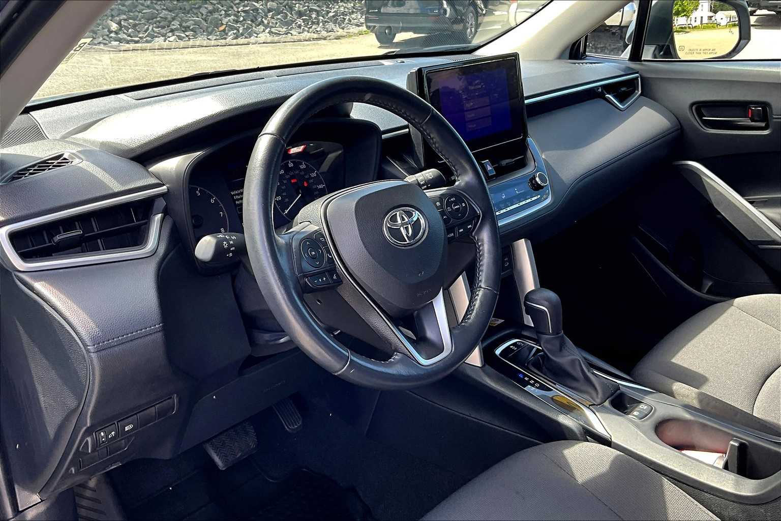 2023 Toyota Corolla Cross LE - Photo 8