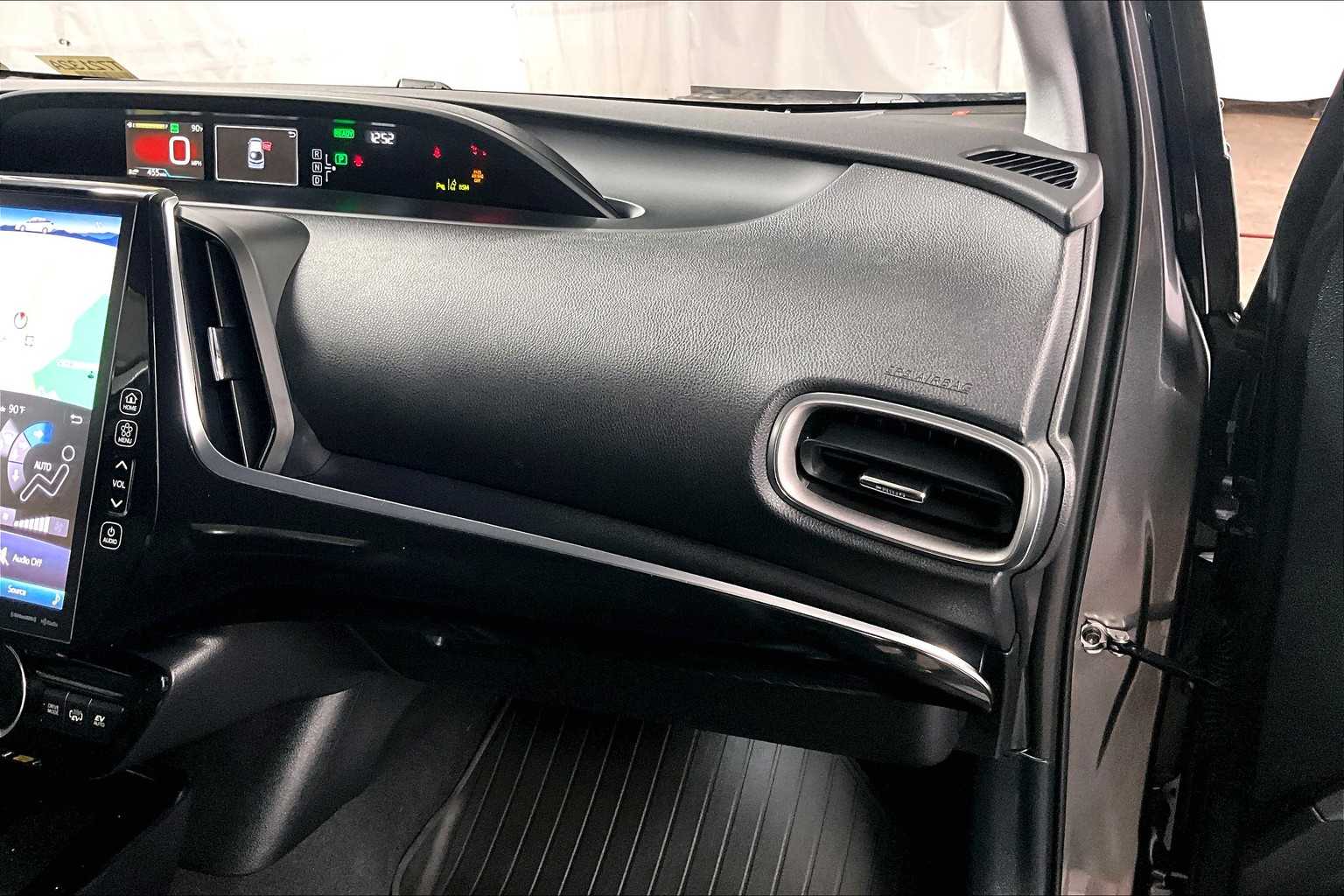 2020 Toyota Prius Prime Limited - Photo 13