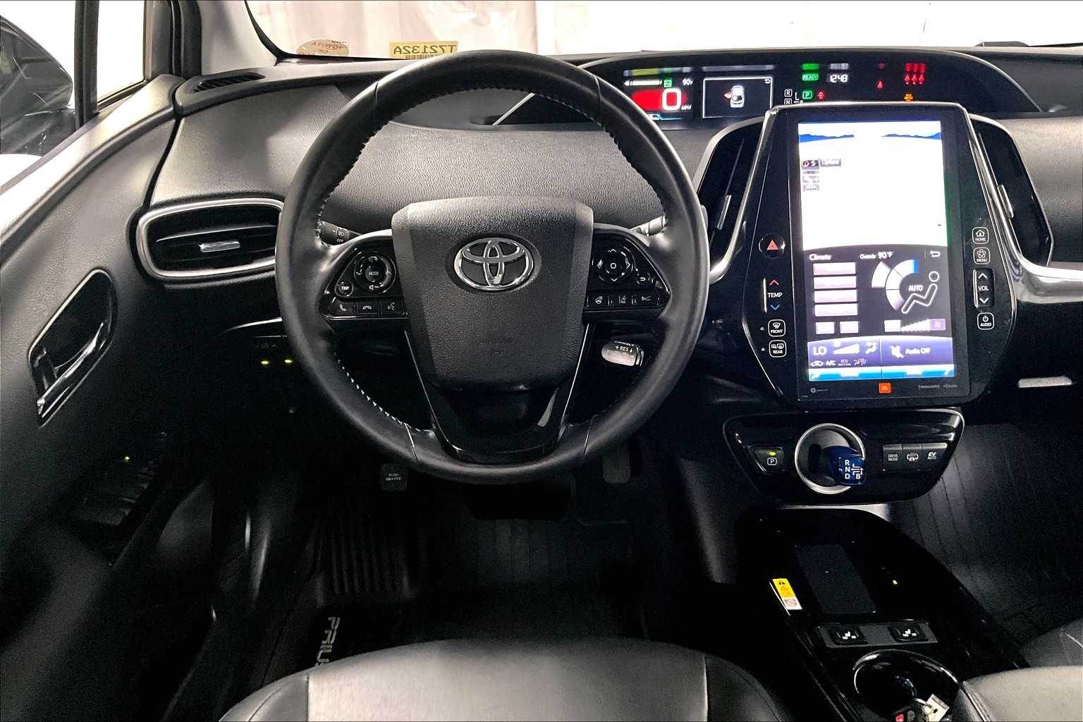 2020 Toyota Prius Prime Limited - Photo 17