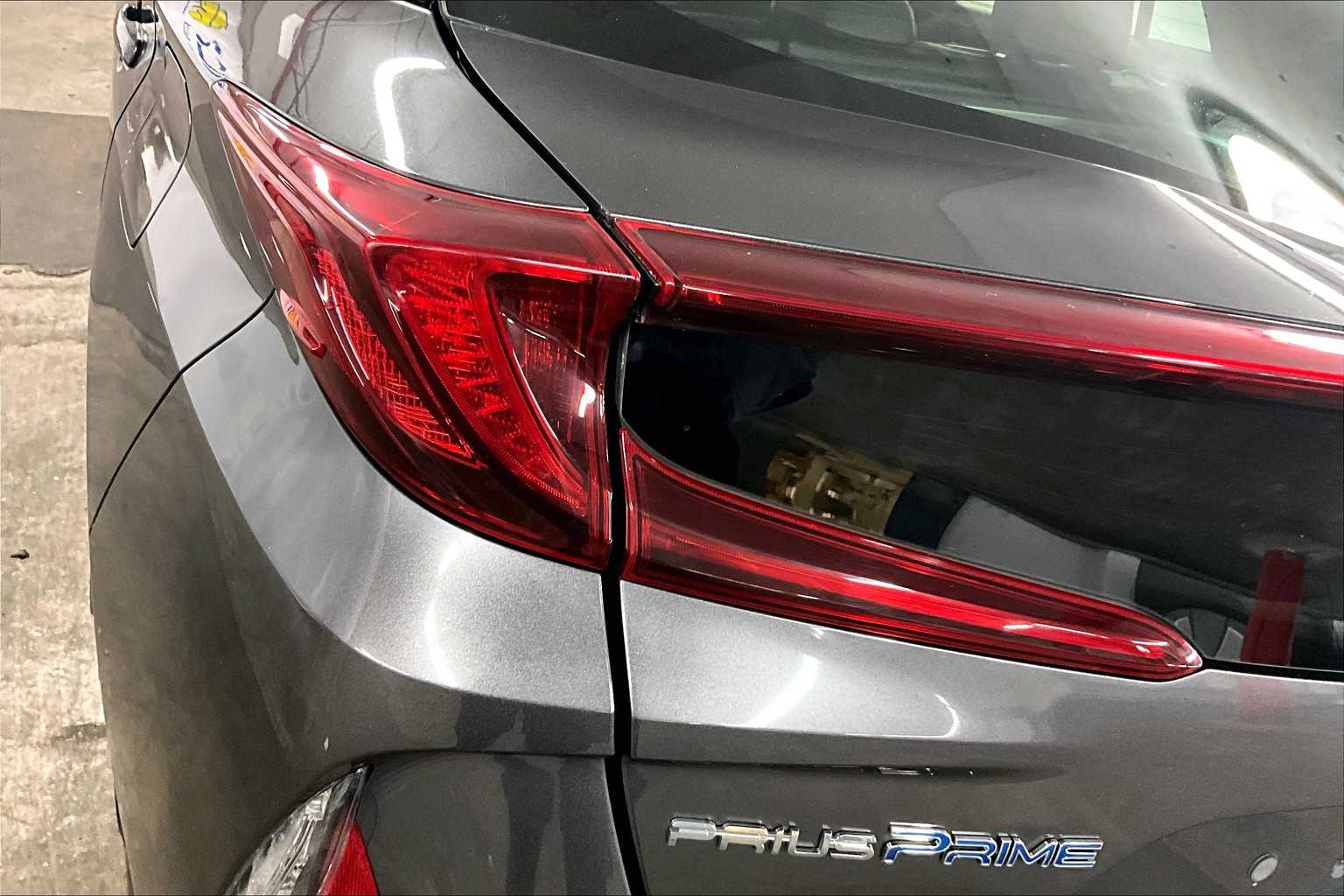 2020 Toyota Prius Prime Limited - Photo 30