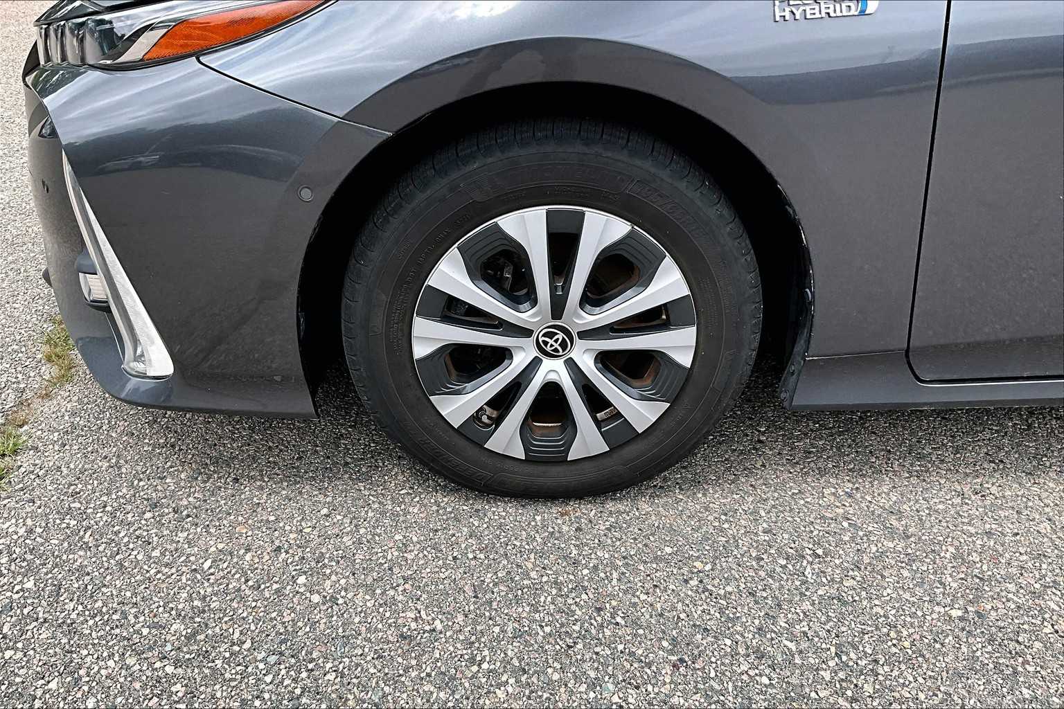 2020 Toyota Prius Prime Limited - Photo 4