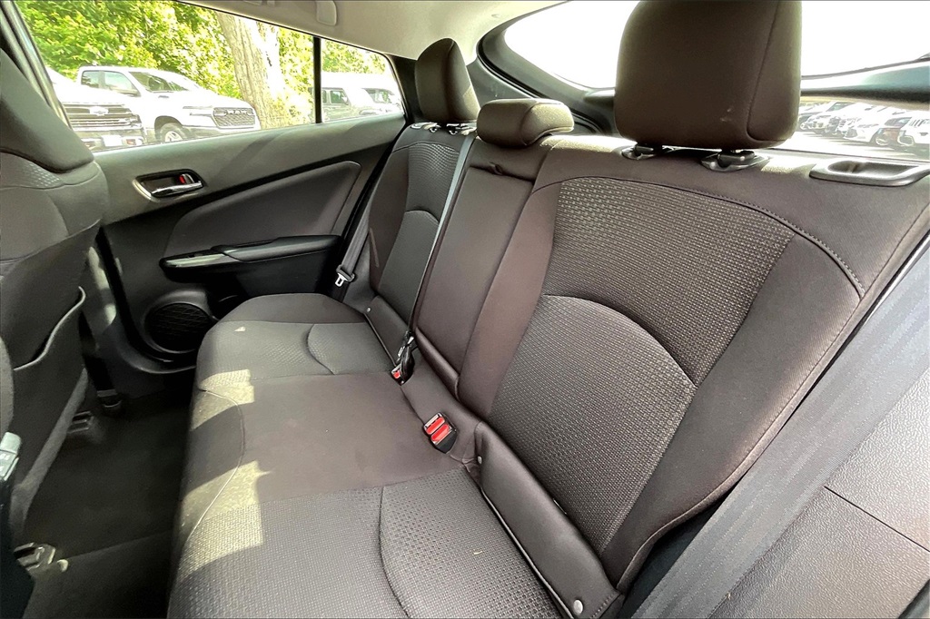 2021 Toyota Prius LE AWD-e - Photo 14