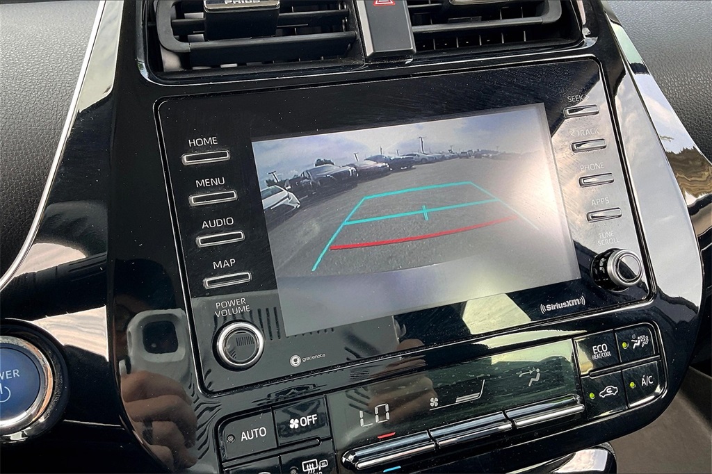 2021 Toyota Prius LE AWD-e - Photo 18