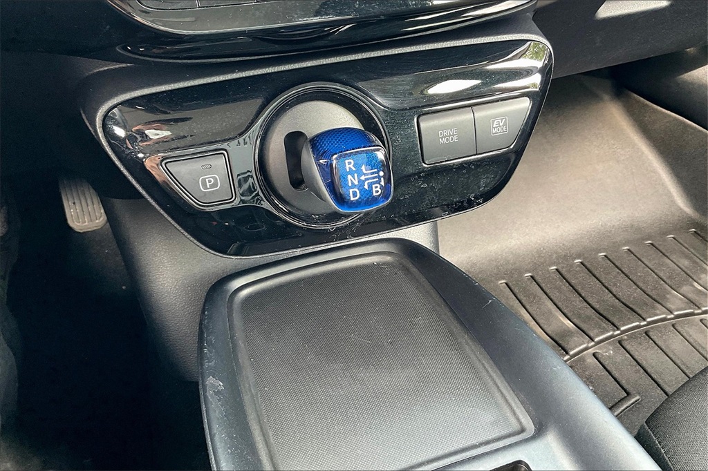 2021 Toyota Prius LE AWD-e - Photo 24