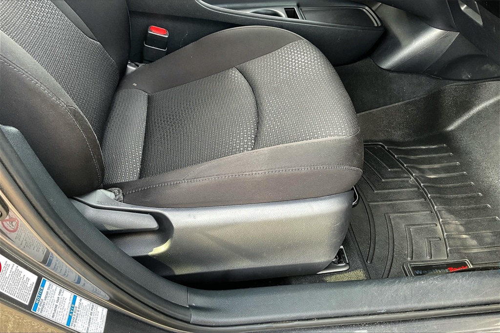 2021 Toyota Prius LE AWD-e - Photo 36