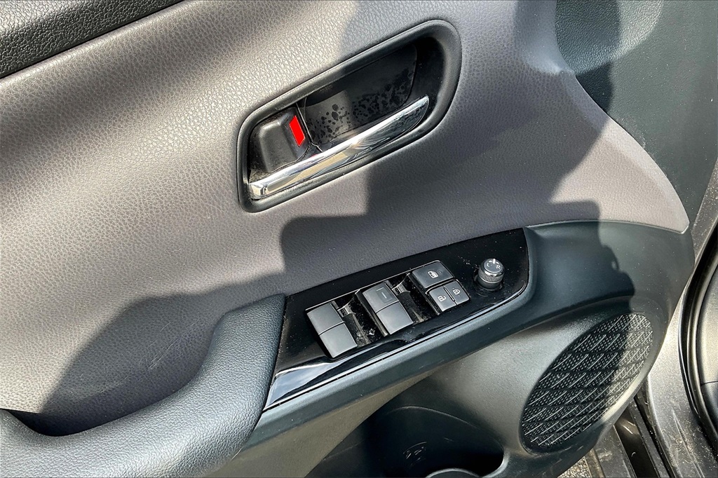 2021 Toyota Prius LE AWD-e - Photo 37