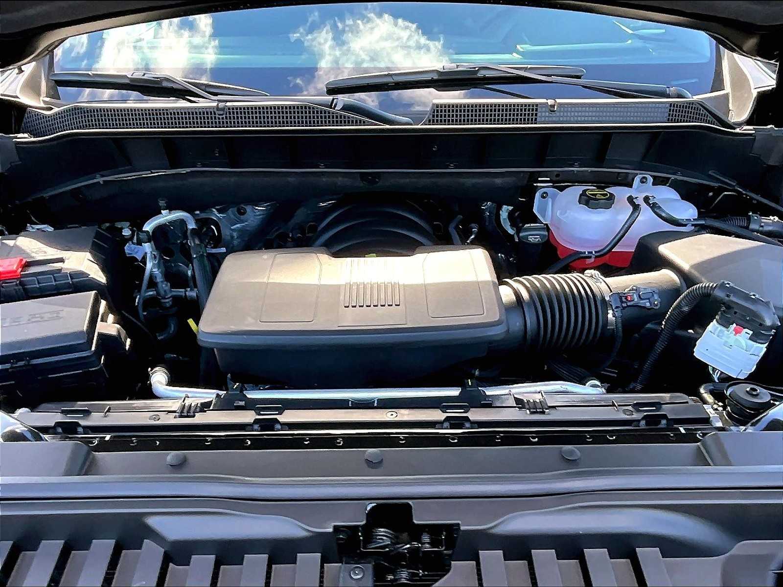 2025 Chevrolet Silverado 1500 LT - Photo 16