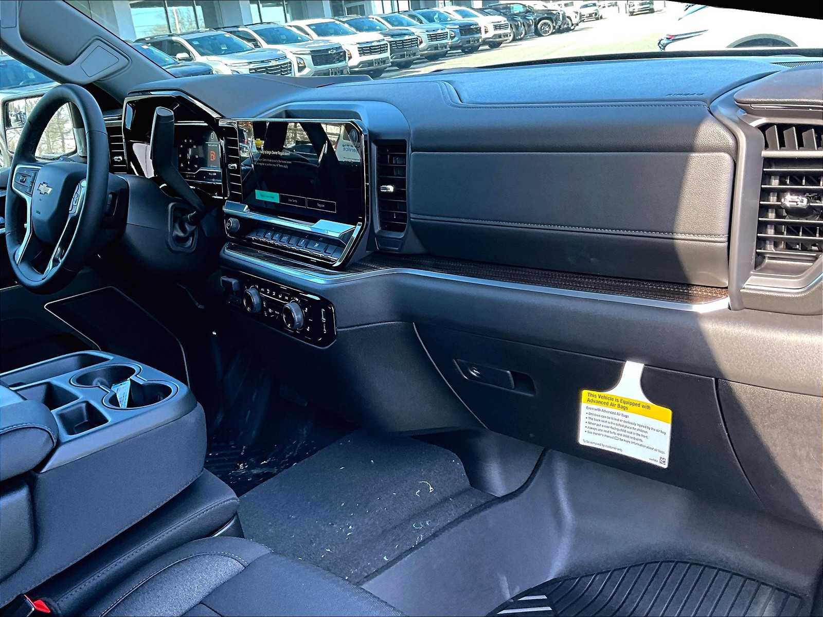 2025 Chevrolet Silverado 1500 LT - Photo 10