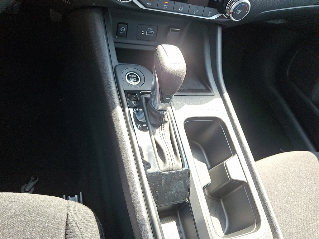 2025 Nissan Sentra S - Photo 10