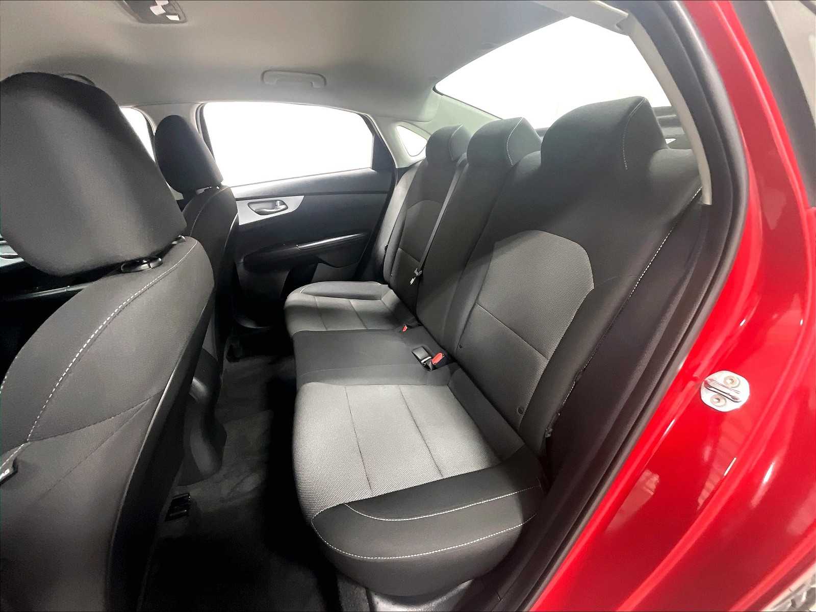 2023 Kia Forte LXS - Photo 15