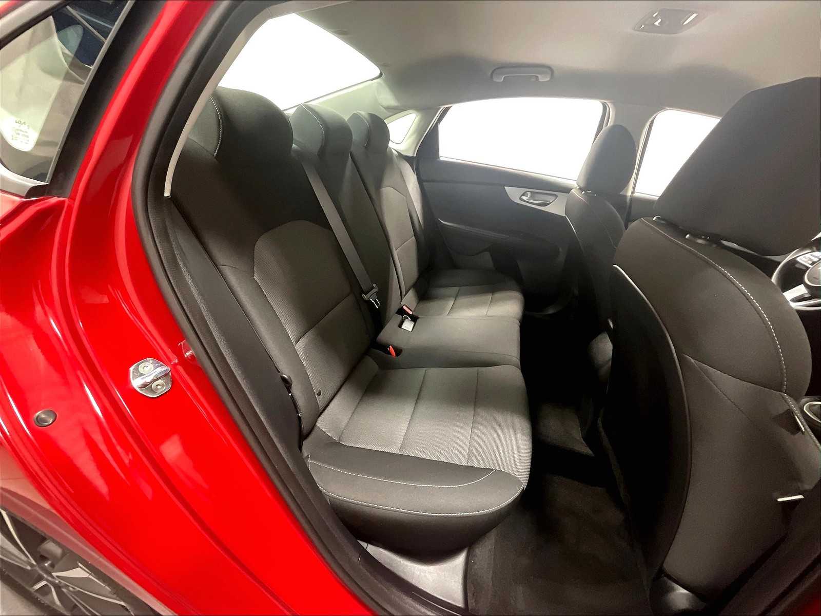 2023 Kia Forte LXS - Photo 16