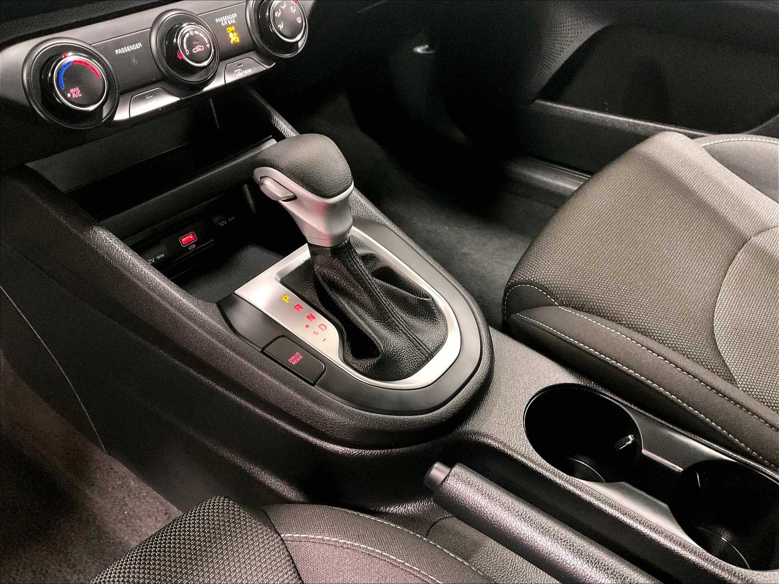 2023 Kia Forte LXS - Photo 20