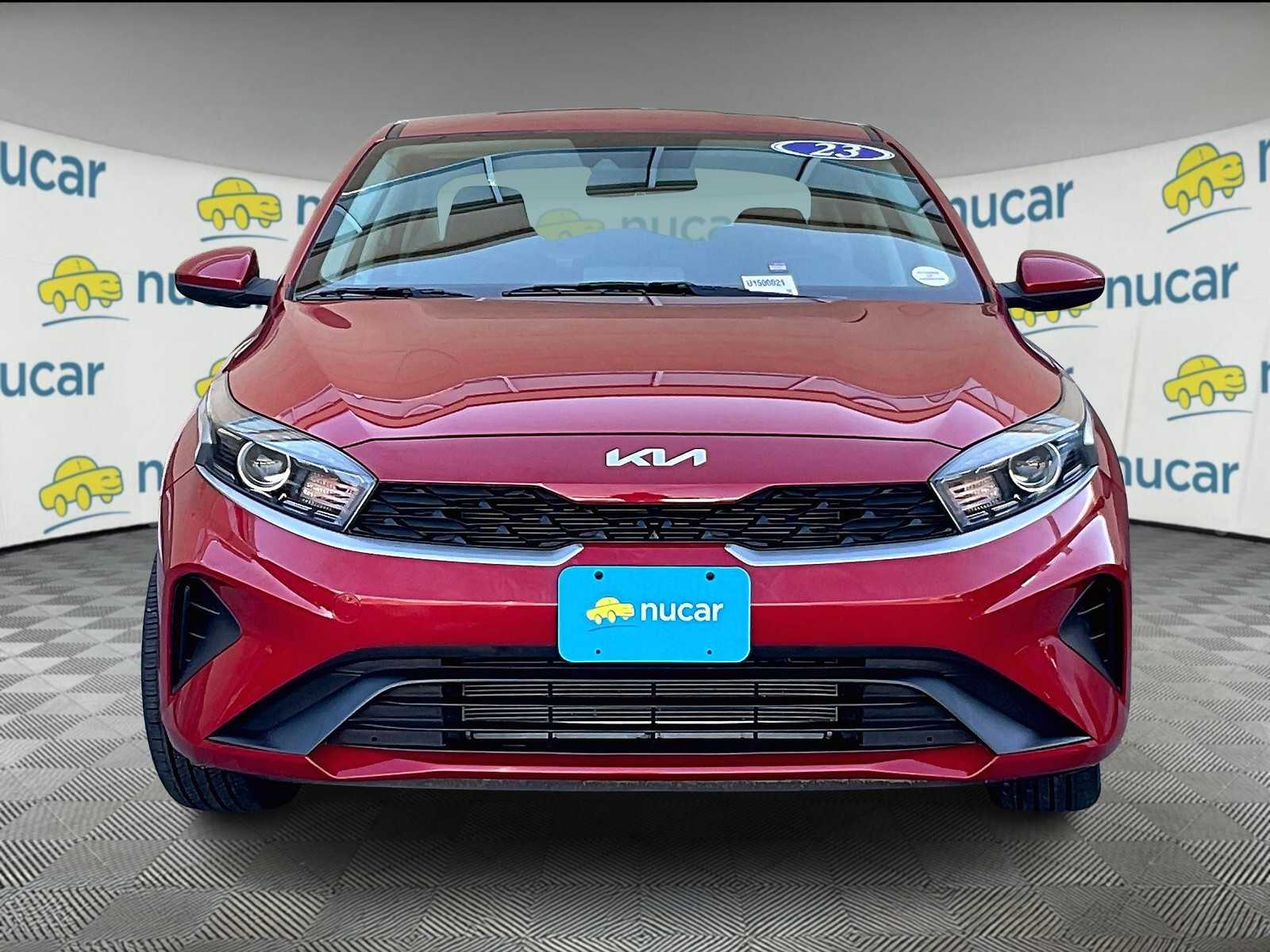 2023 Kia Forte LXS - Photo 2