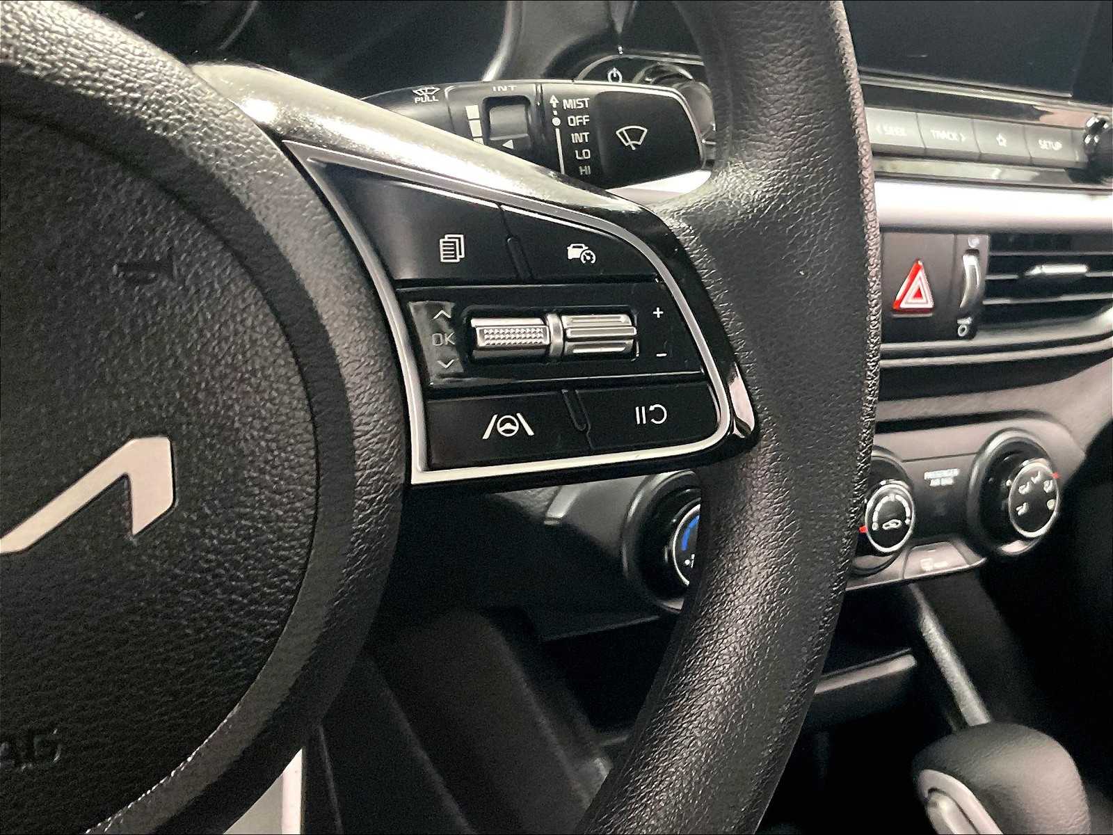 2023 Kia Forte LXS - Photo 23