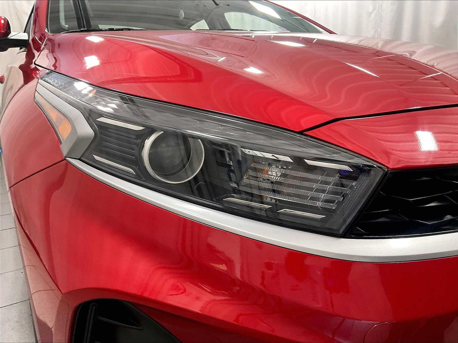2023 Kia Forte LXS - Photo 32