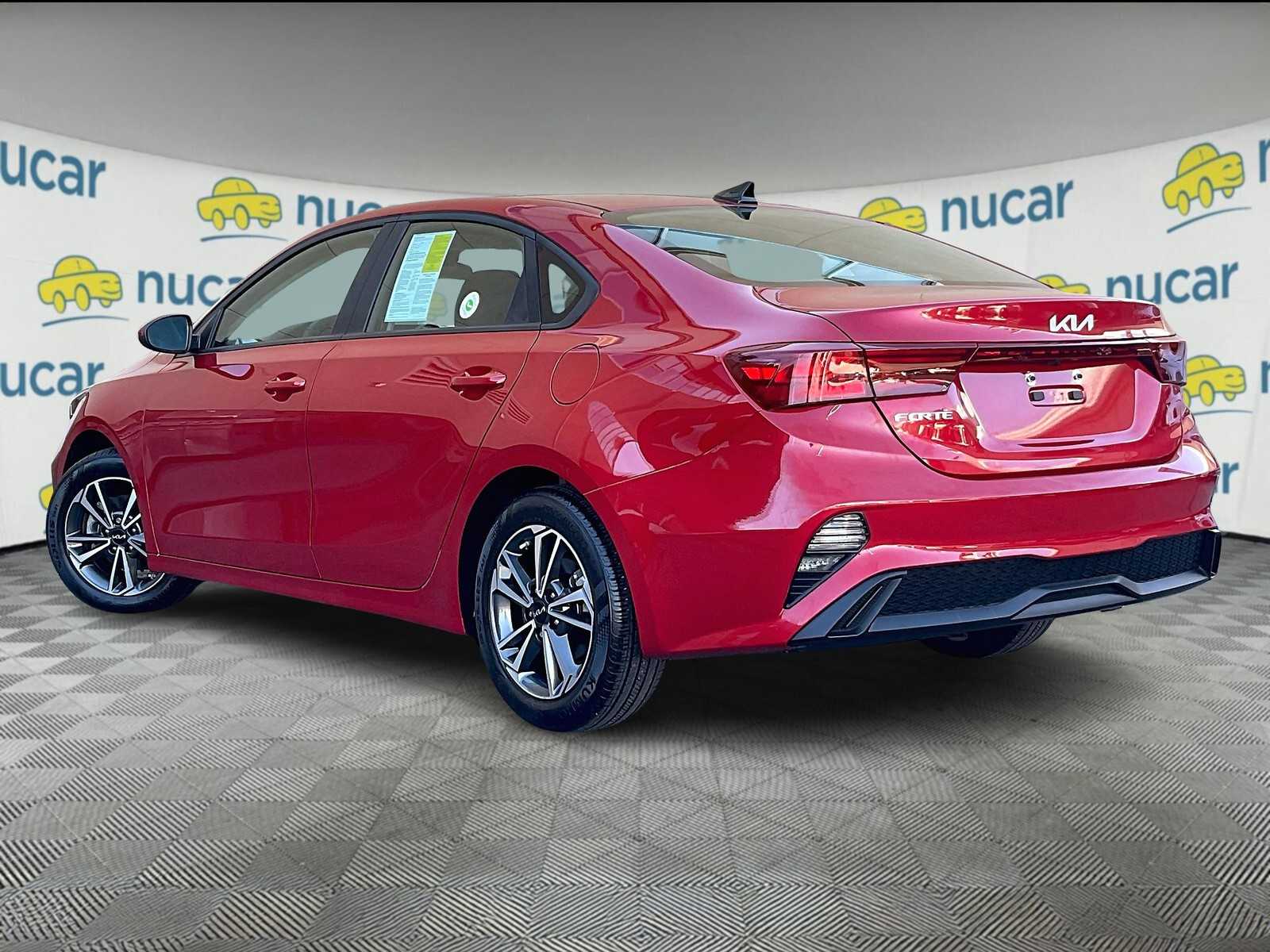 2023 Kia Forte LXS - Photo 4
