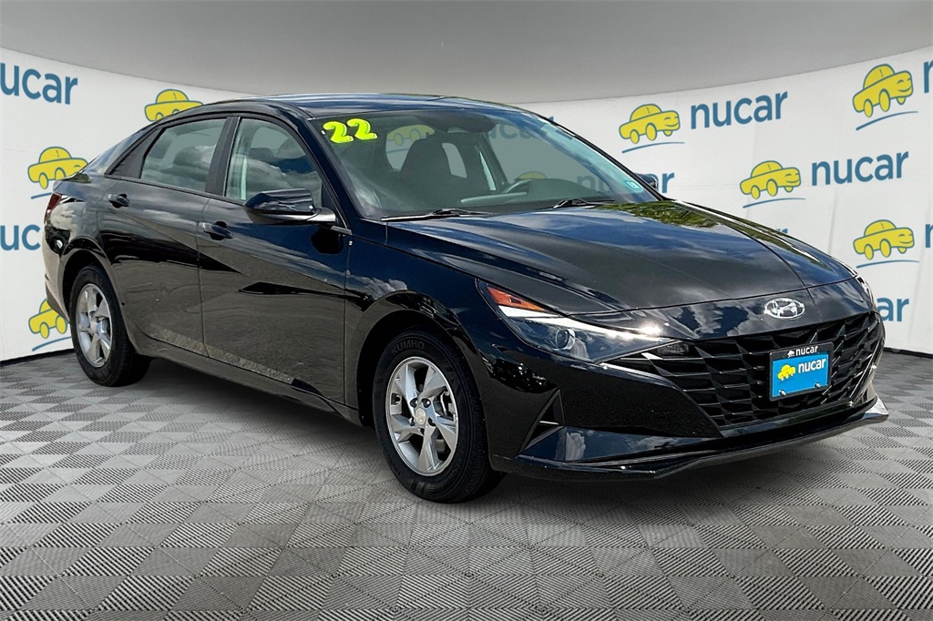 2022 Hyundai Elantra SE