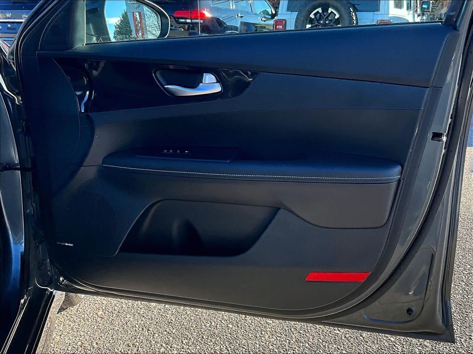 2023 Kia Forte GT-Line - Photo 12