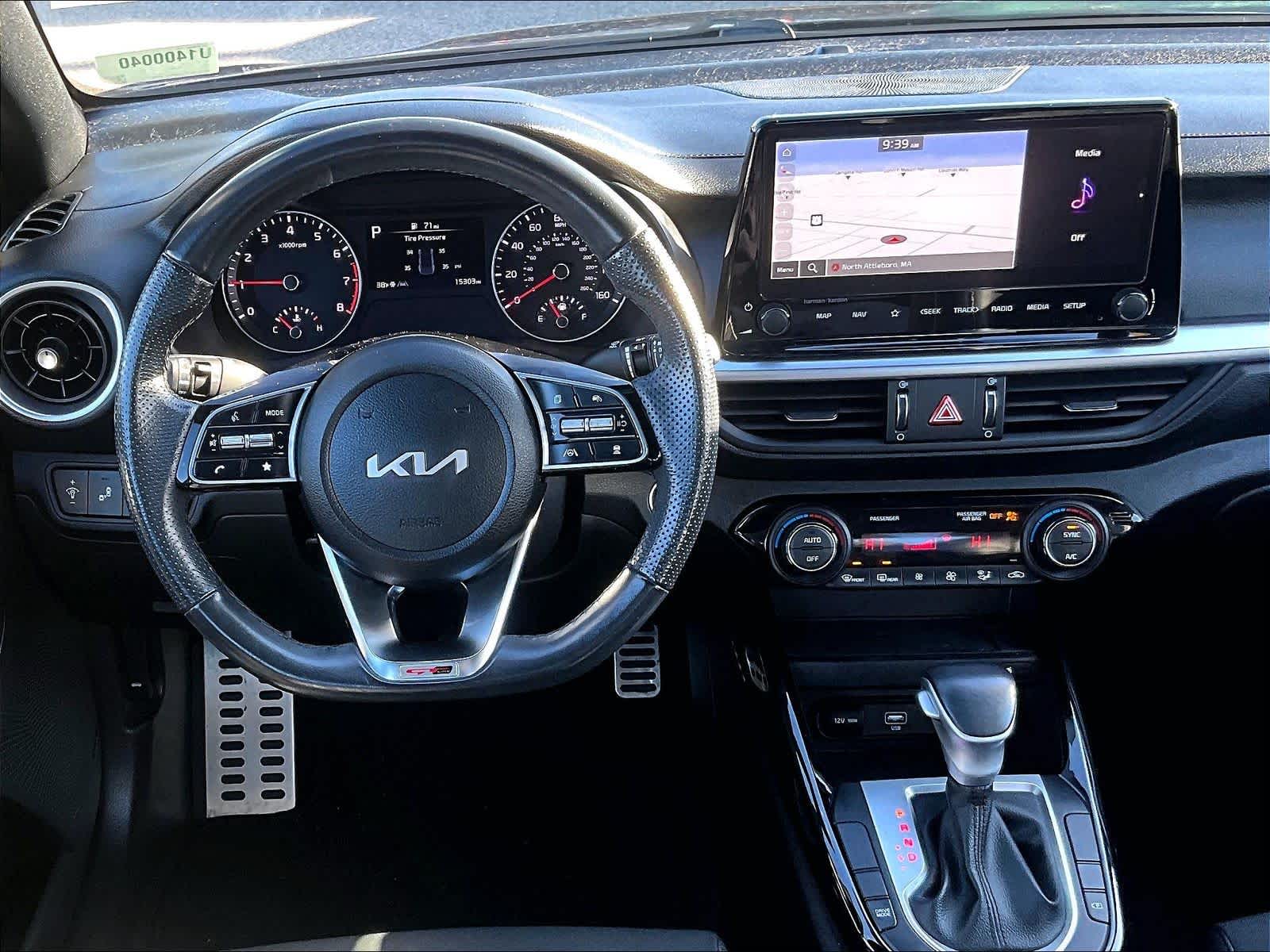2023 Kia Forte GT-Line - Photo 17