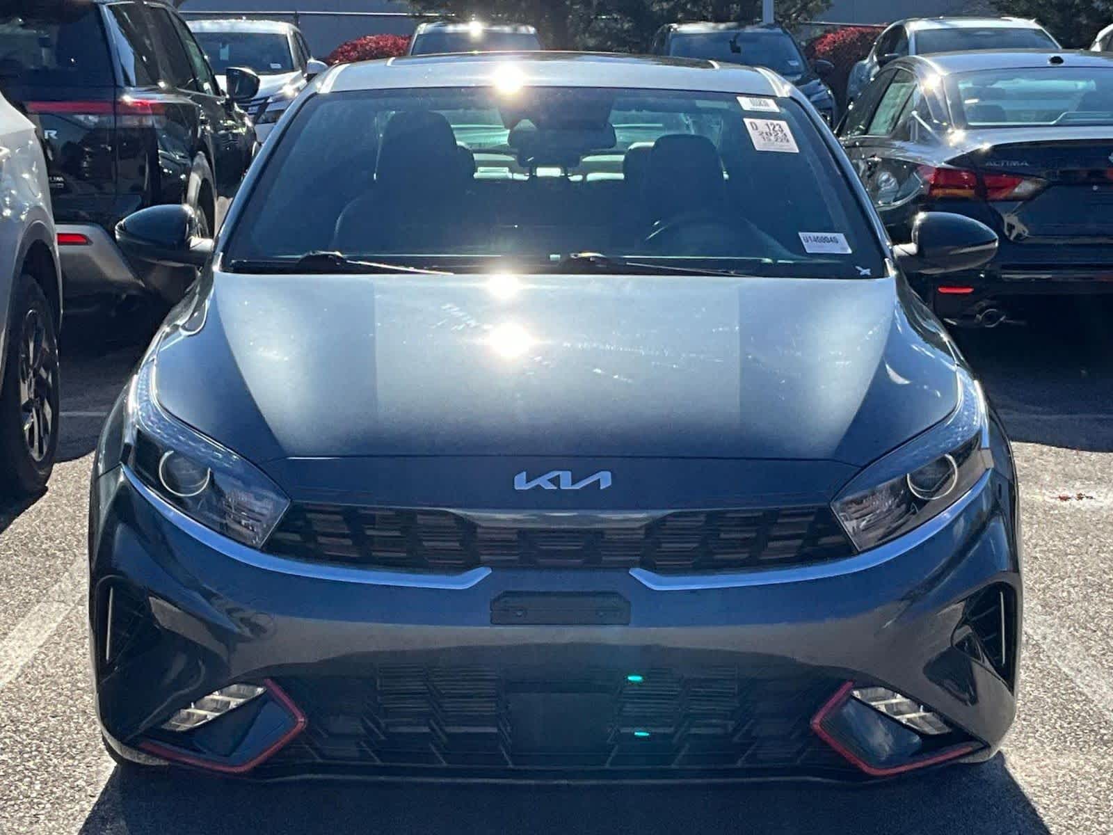 2023 Kia Forte GT-Line - Photo 2