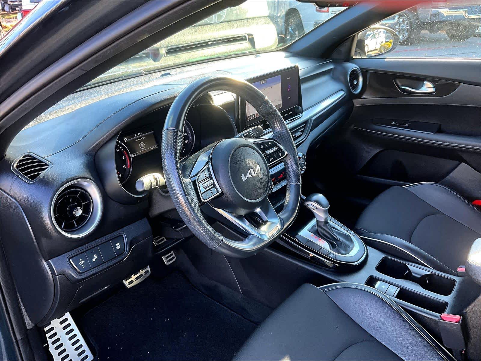 2023 Kia Forte GT-Line - Photo 8