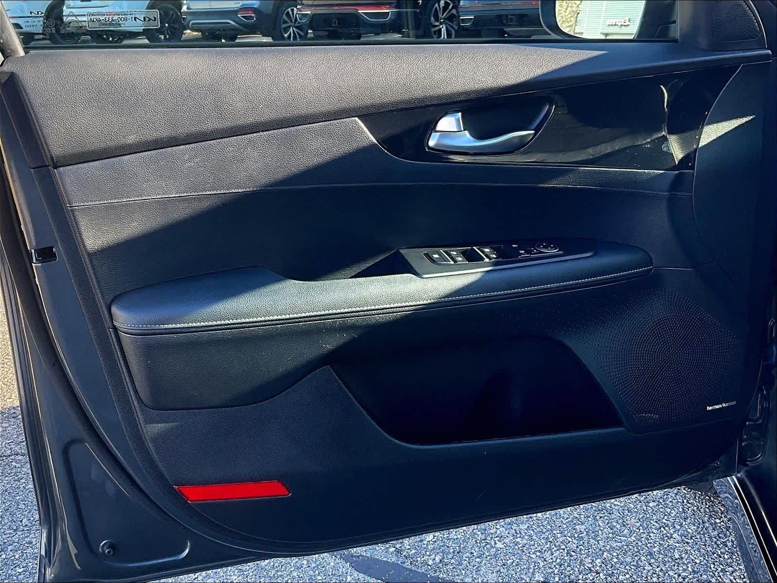 2023 Kia Forte GT-Line - Photo 9