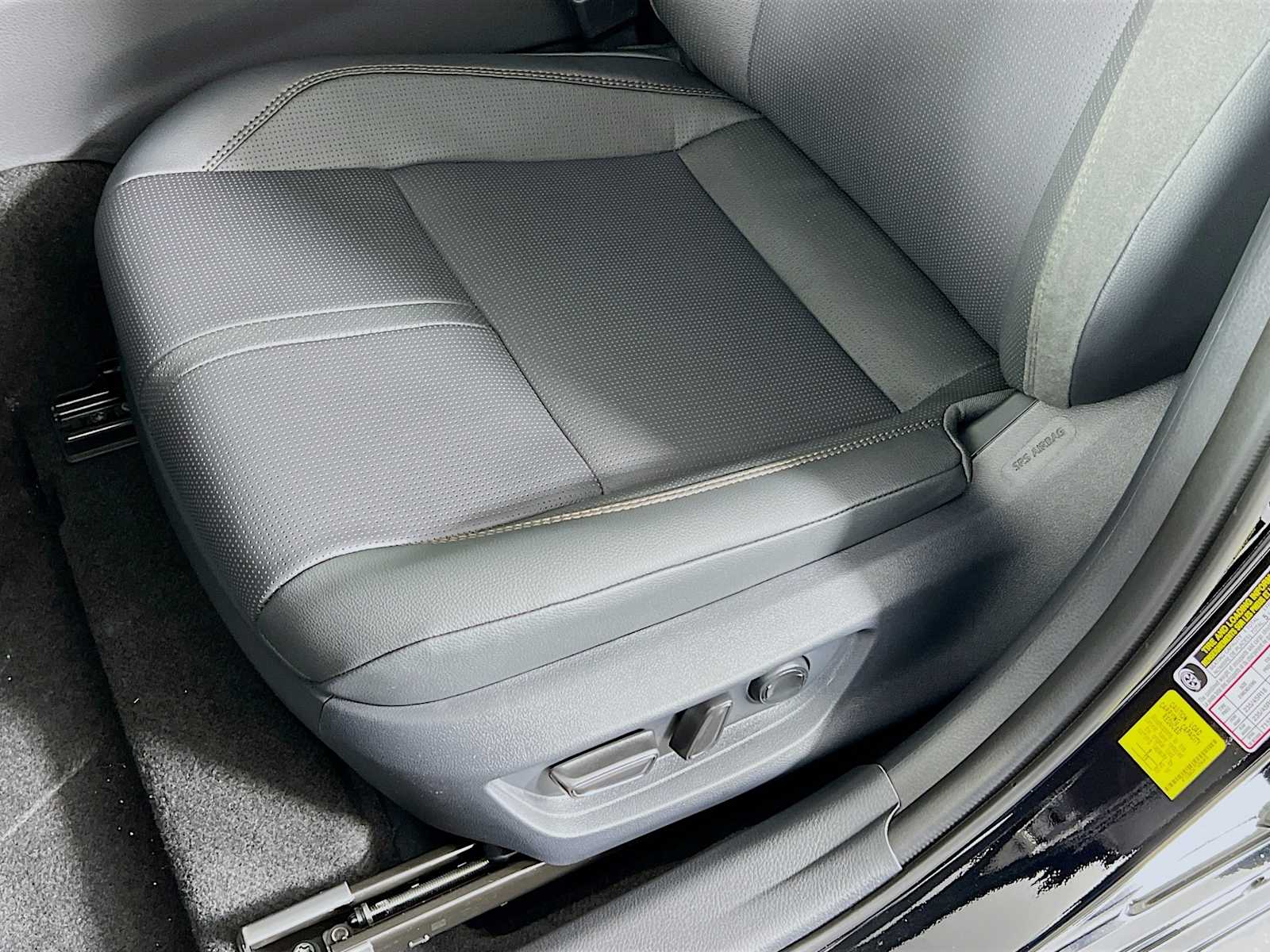 2026 Toyota Camry XSE - Photo 17