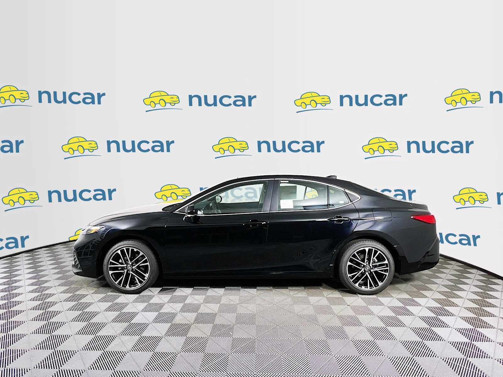 2026 Toyota Camry XSE - Photo 3