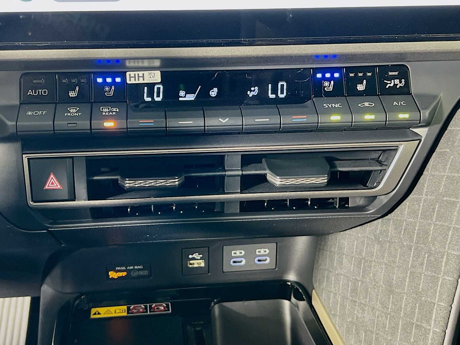 2026 Toyota Camry XSE - Photo 10