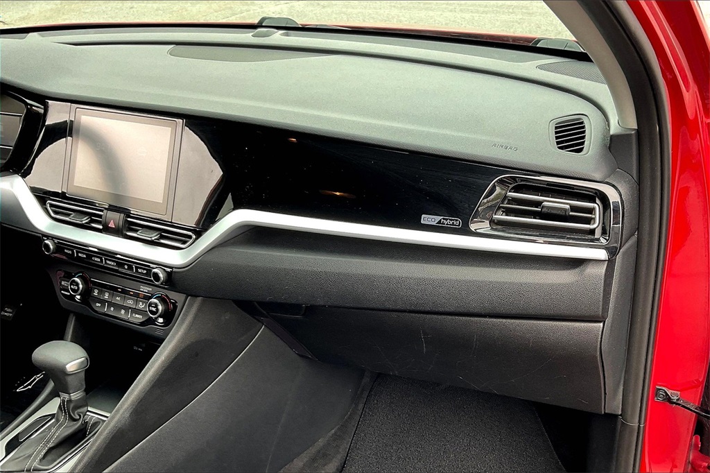 2021 Kia Niro LX - Photo 12