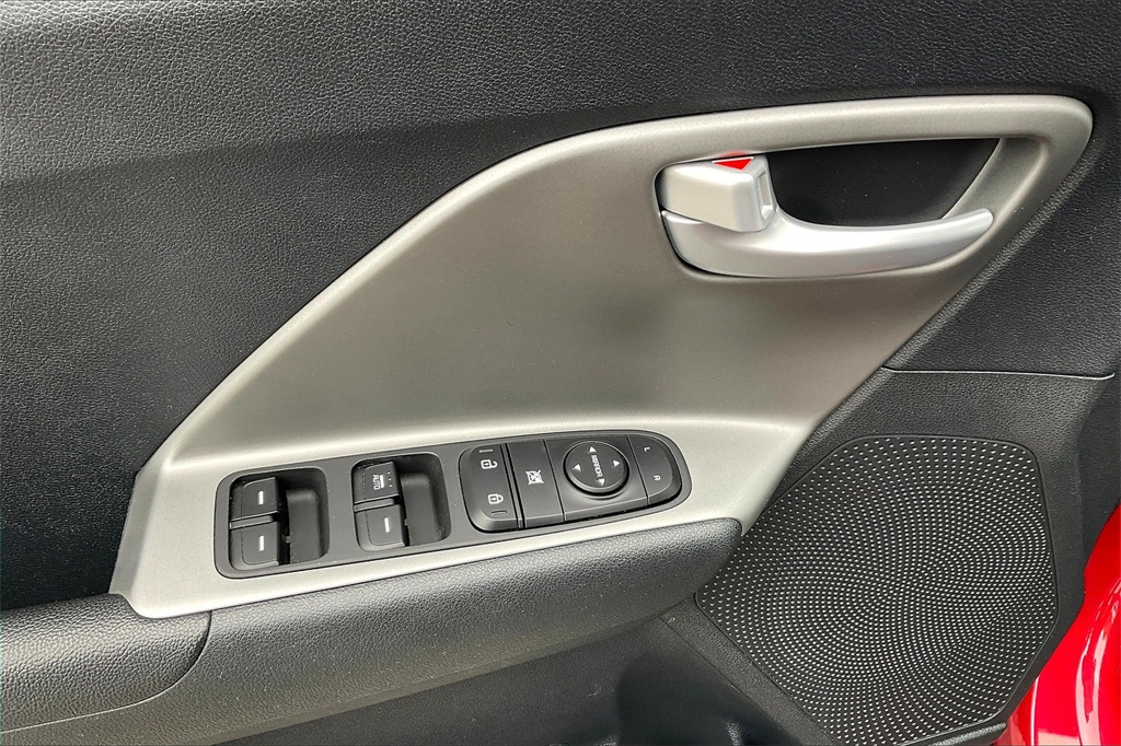 2021 Kia Niro LX - Photo 34