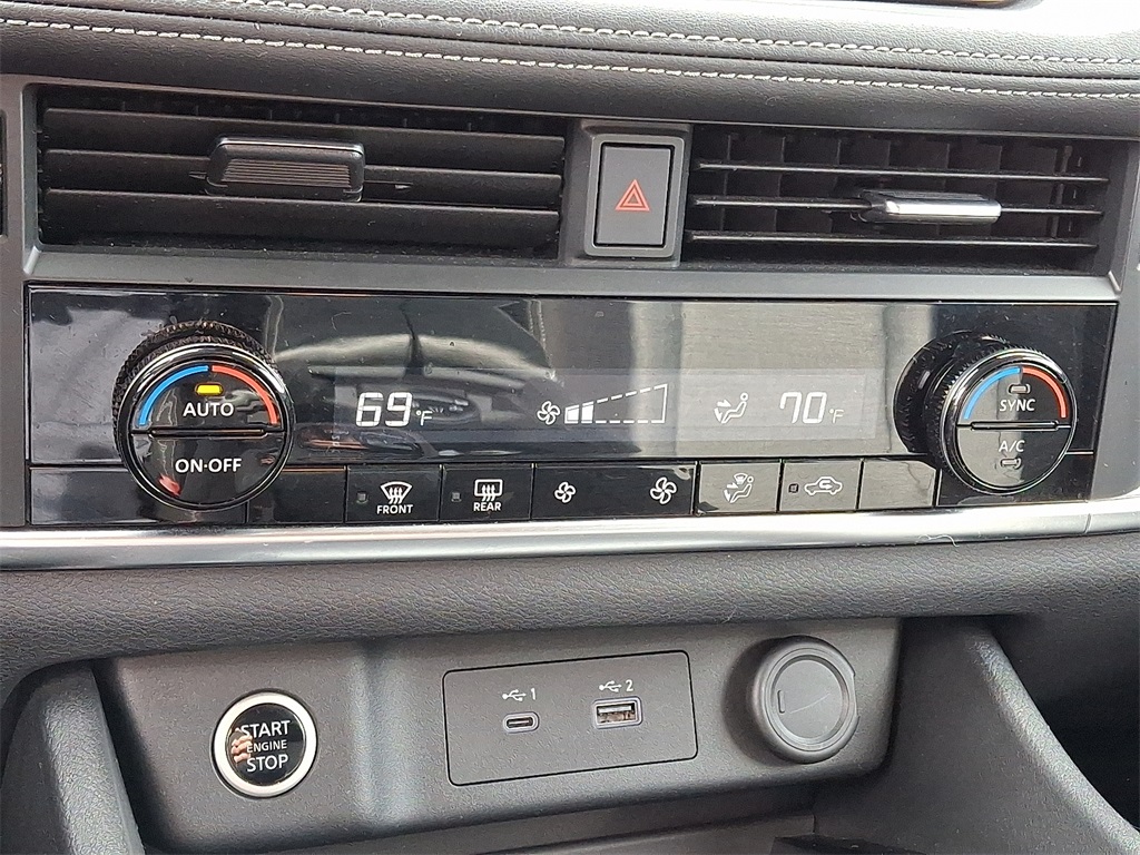 2023 Nissan Rogue SV - Photo 17