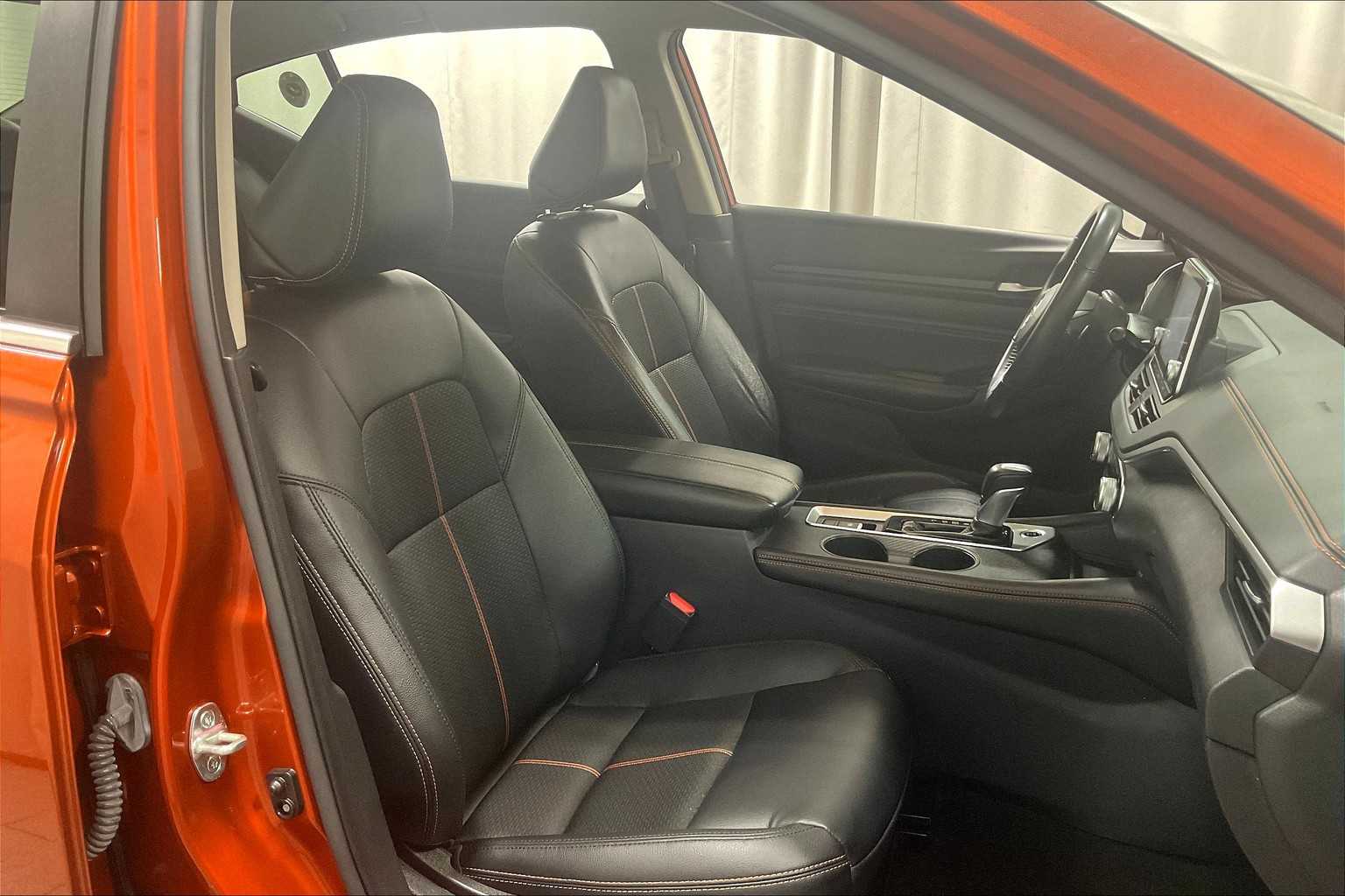 2022 Nissan Altima 2.5 SR - Photo 11