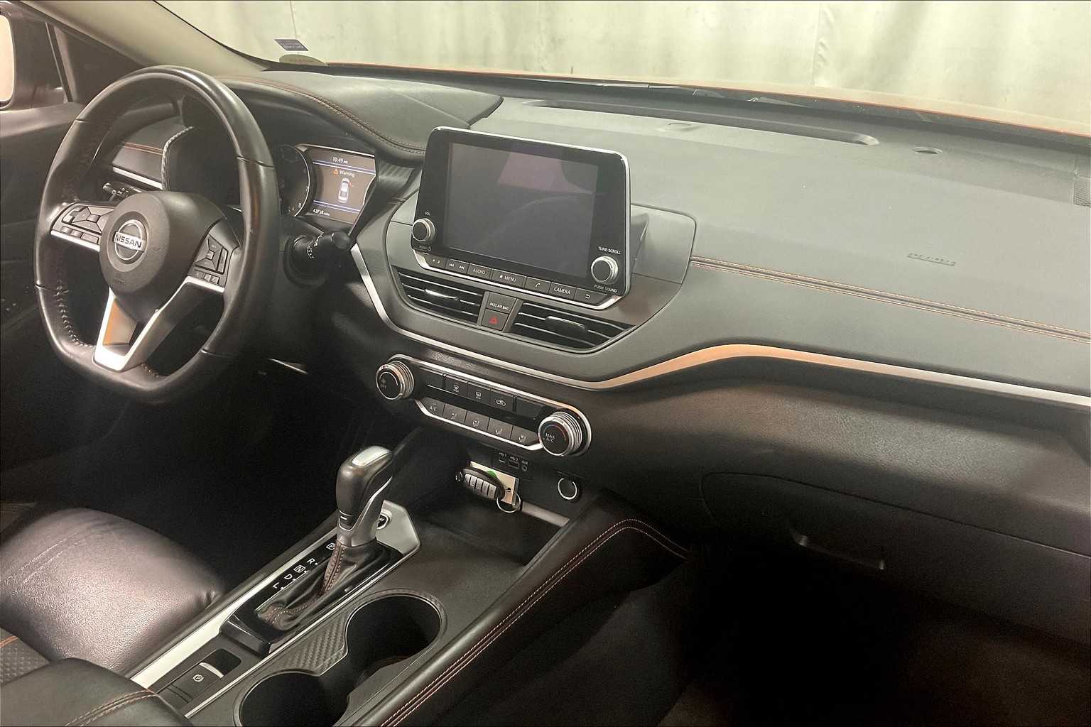 2022 Nissan Altima 2.5 SR - Photo 14