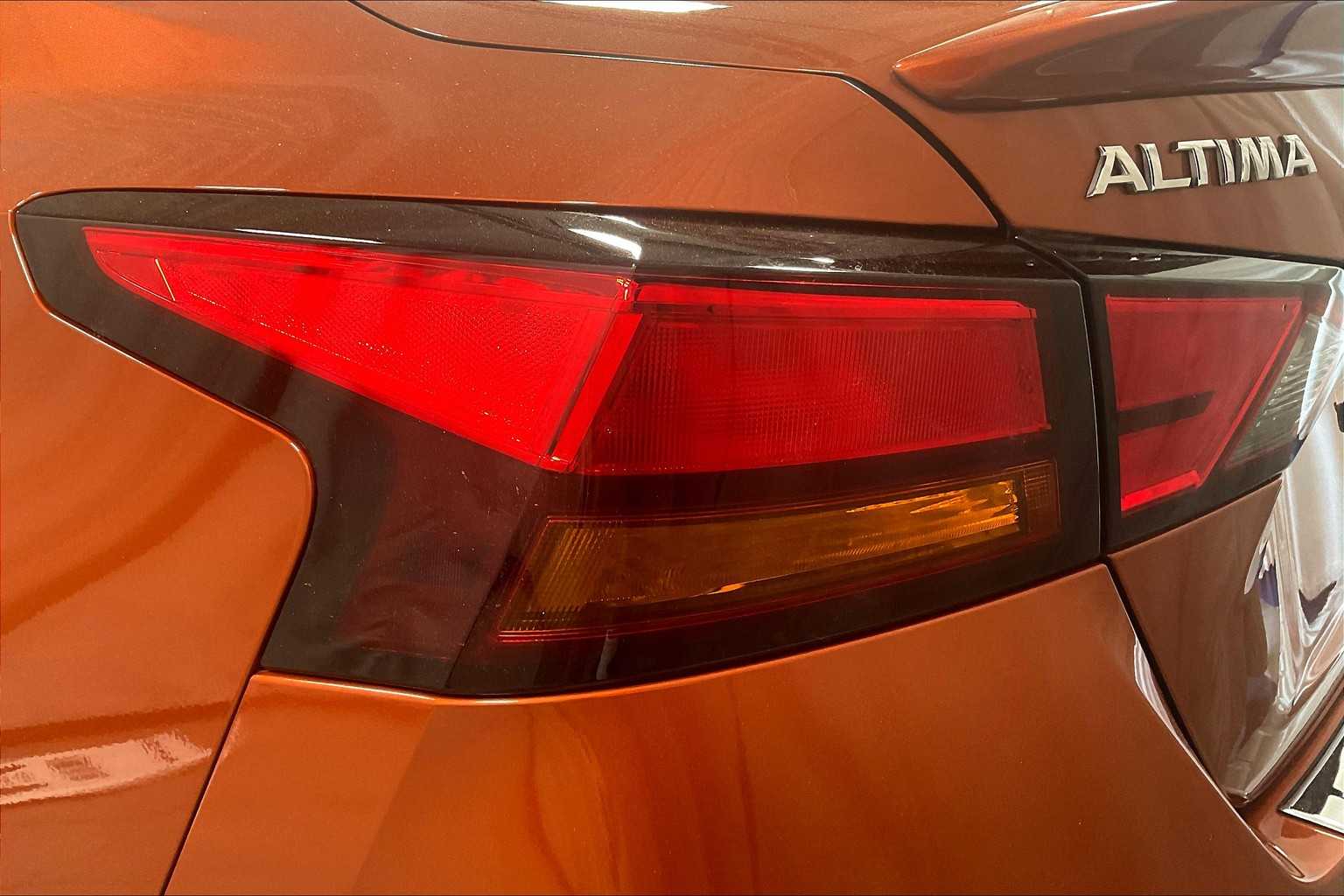 2022 Nissan Altima 2.5 SR - Photo 33