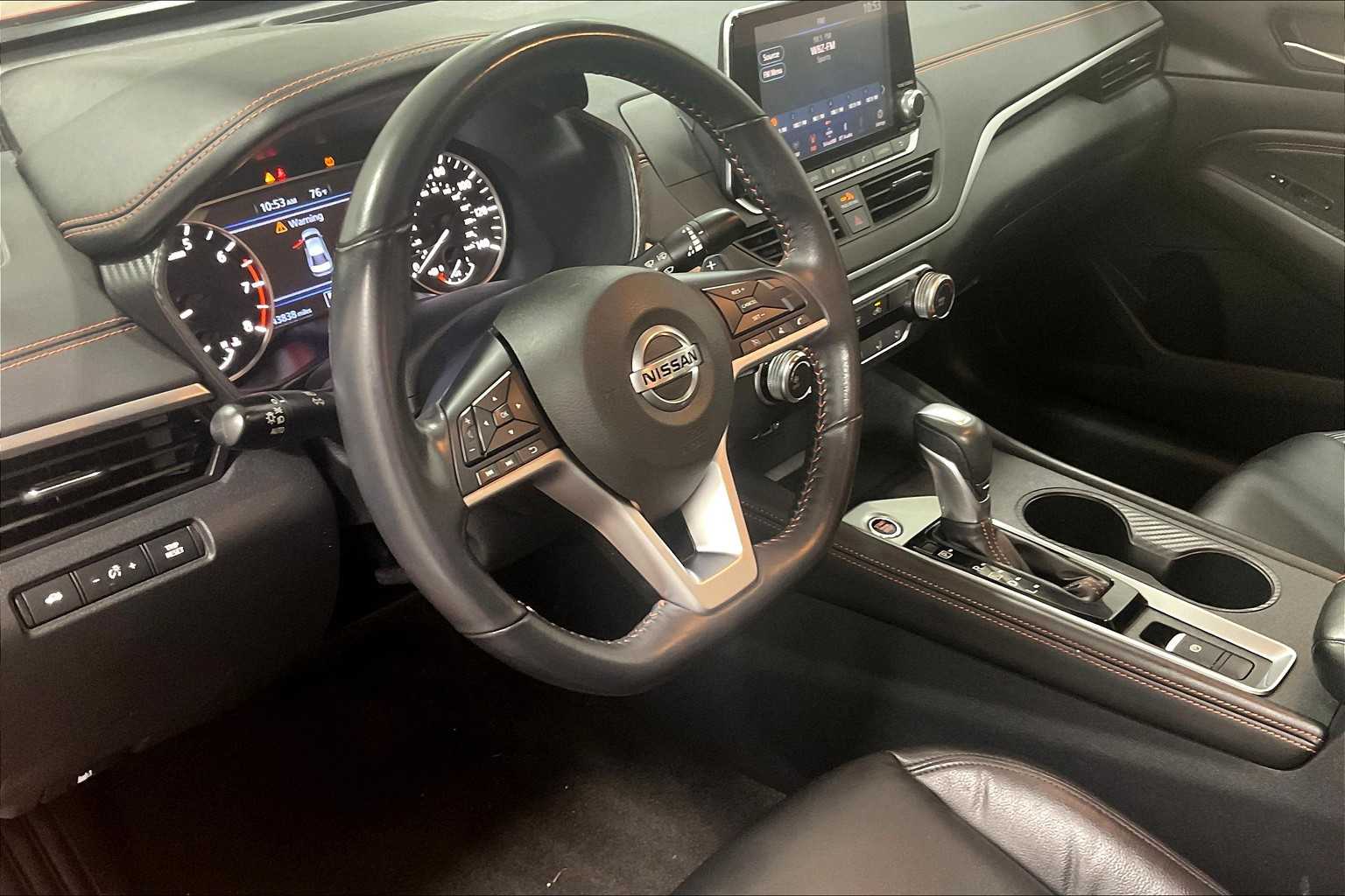 2022 Nissan Altima 2.5 SR - Photo 8
