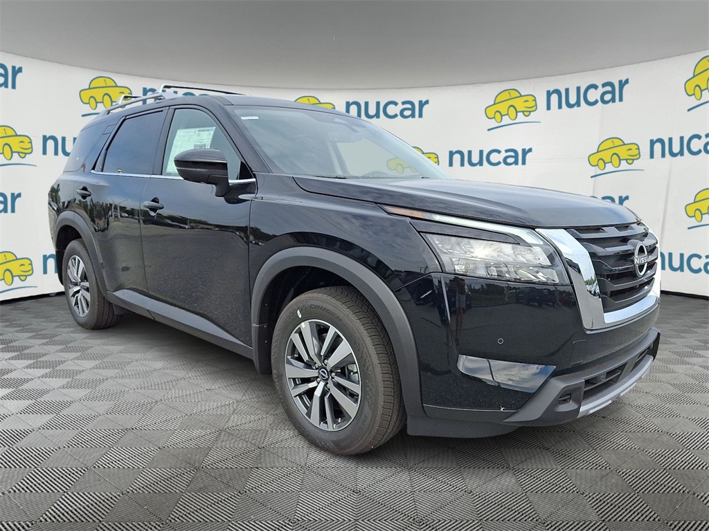 2025 Nissan Pathfinder SL's photo