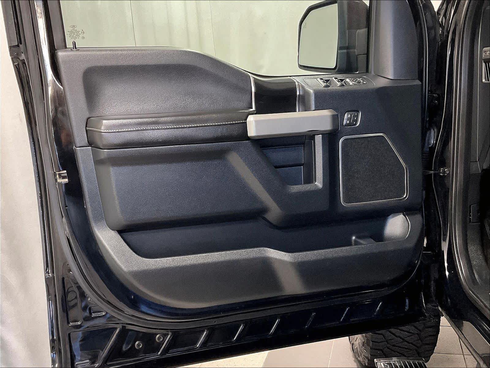 2018 Ford F-150 Raptor - Photo 9