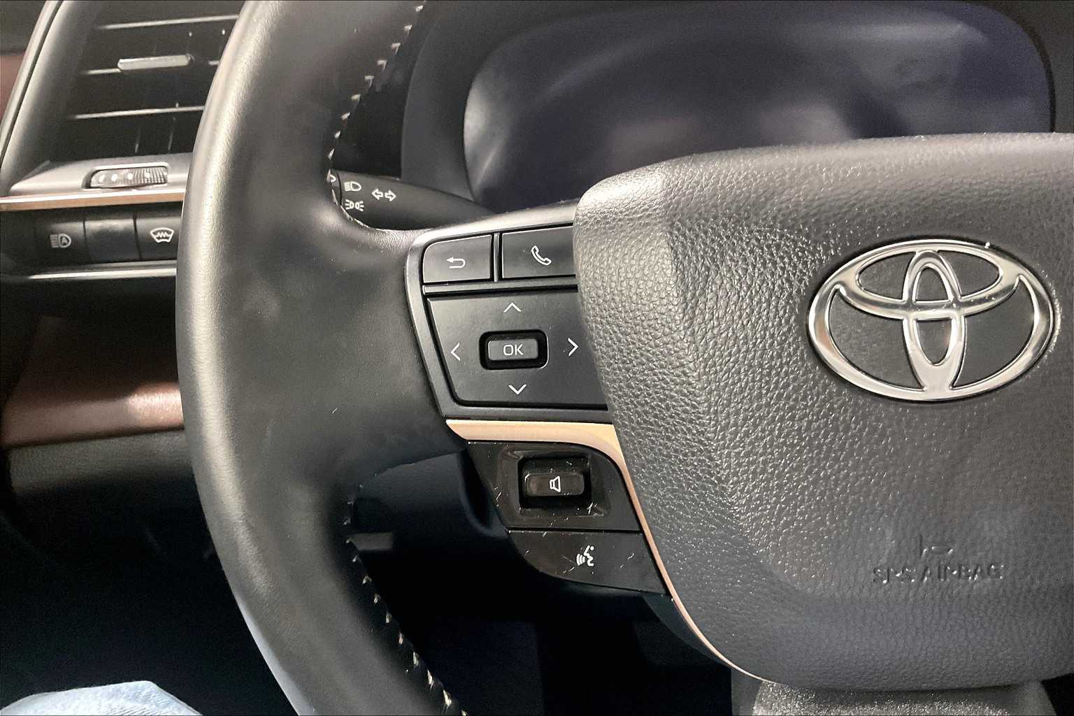 2024 Toyota Crown XLE - Photo 23