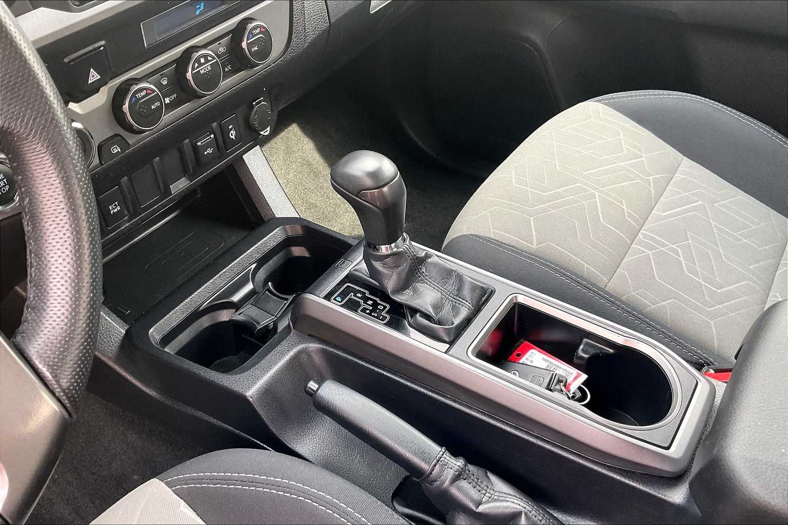 2022 Toyota Tacoma TRD Sport - Photo 20