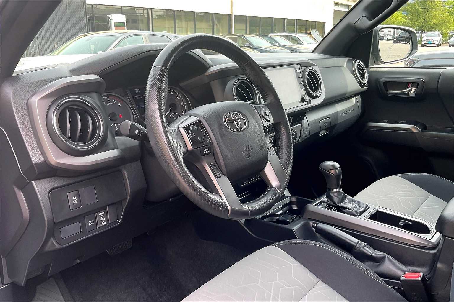 2022 Toyota Tacoma TRD Sport - Photo 8