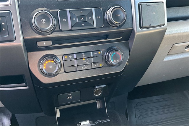 2017 Ford F-150 XL - Photo 27