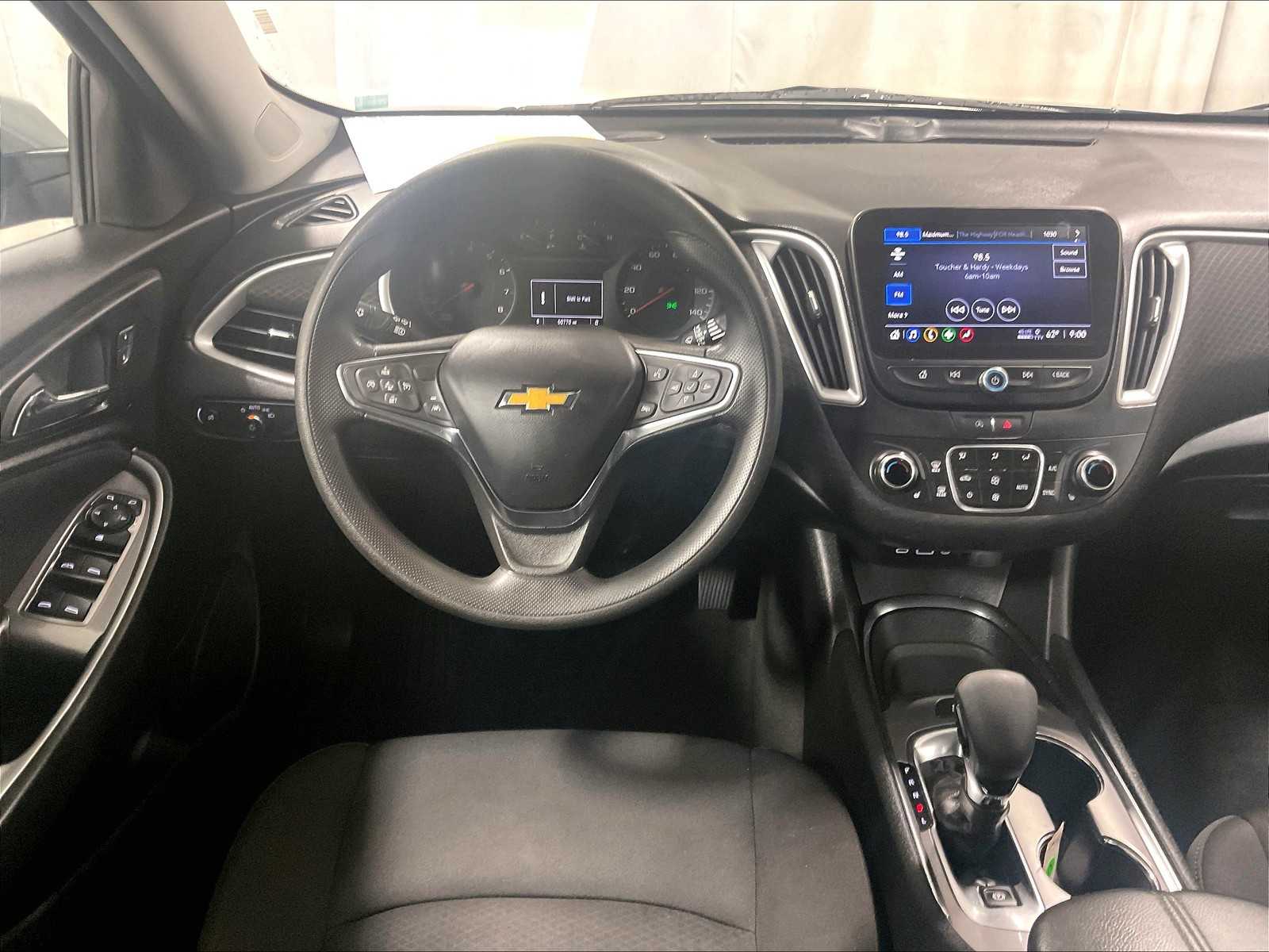 2024 Chevrolet Malibu LT - Photo 17