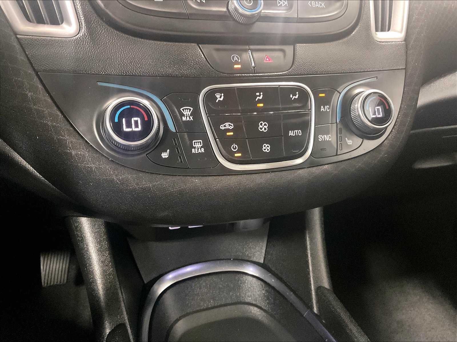 2024 Chevrolet Malibu LT - Photo 25