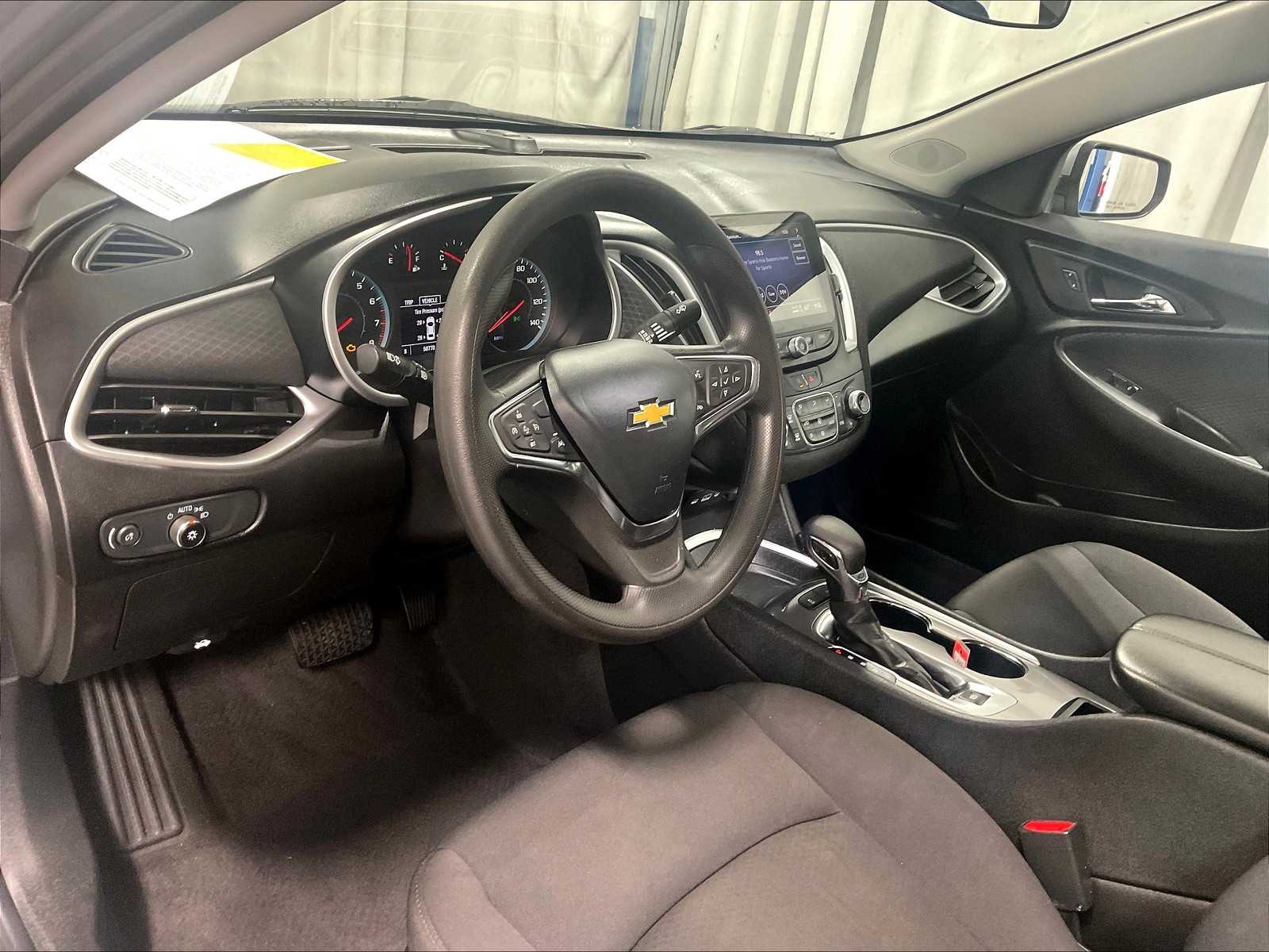 2024 Chevrolet Malibu LT - Photo 8