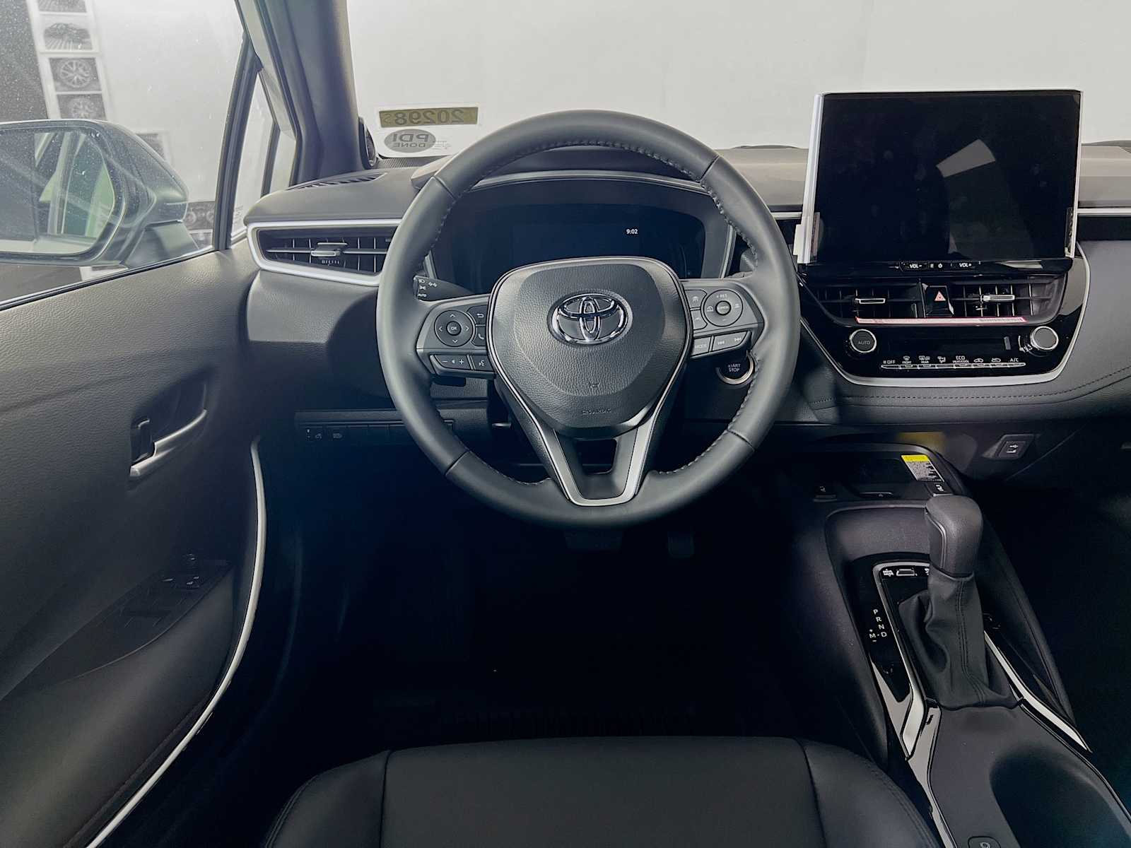 2025 Toyota Corolla XSE - Photo 14